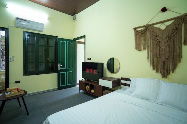 CozyPosy Premier Apartment