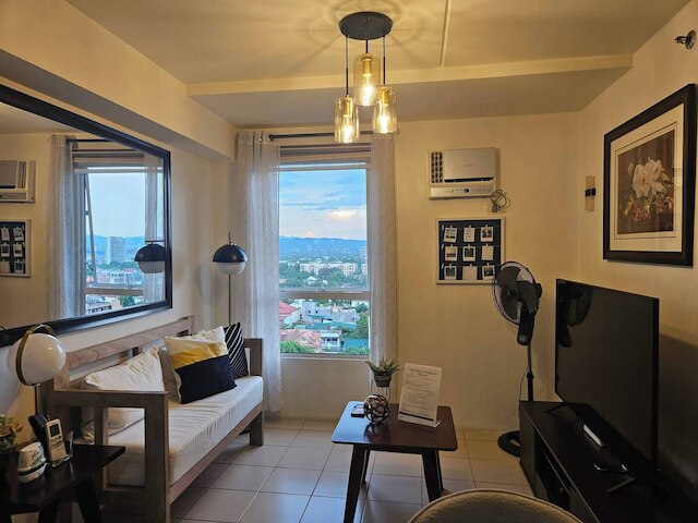 コージー 3 ベッドルーム ファミリー コンド