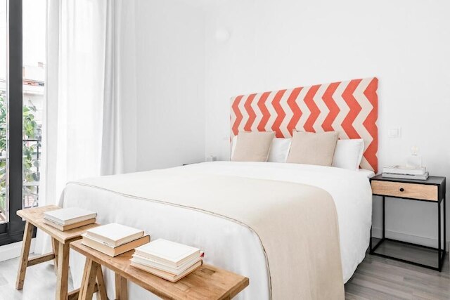 クール アパートメンツ バイ オララ ホームズ