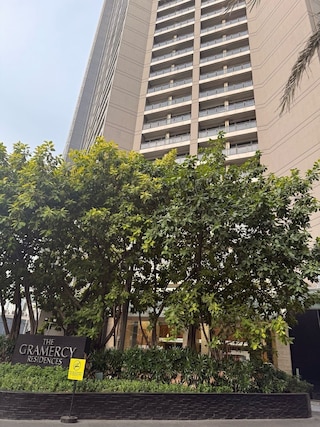 Penthouse 2 bedroom unit with balcony