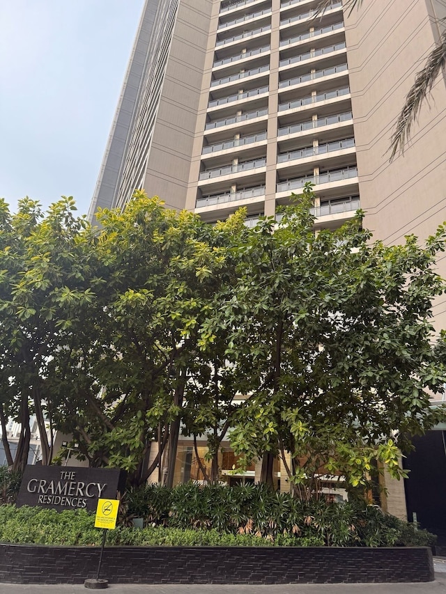 Penthouse 2 bedroom unit with balcony