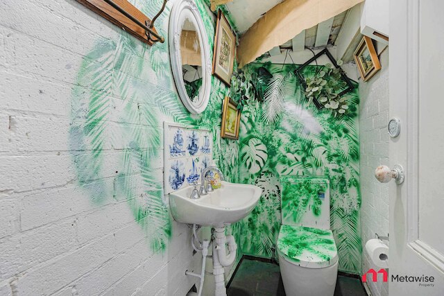 メタワイズビーエヌビー スタジオ ニア ユニ ブロードウェイ トランスポート