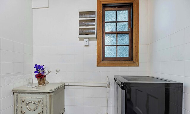 メタワイズビーエヌビー スタジオ ニア ユニ ブロードウェイ トランスポート