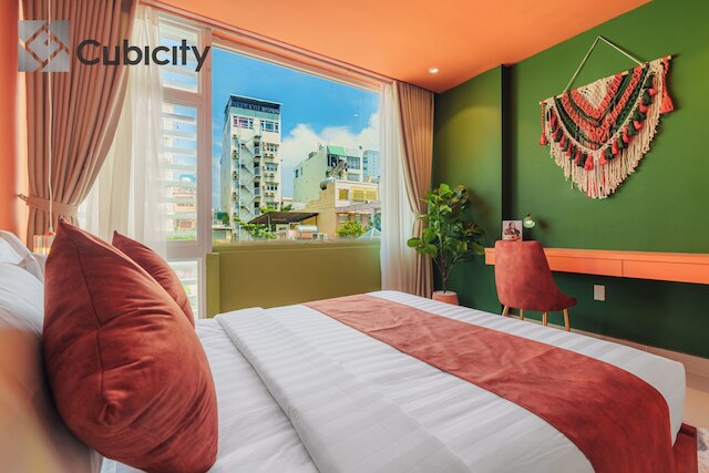 Cubicity Metro House