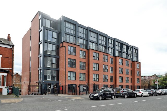 スチューデント オンリー タットン ハウス