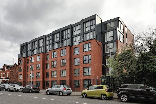 スチューデント オンリー タットン ハウス