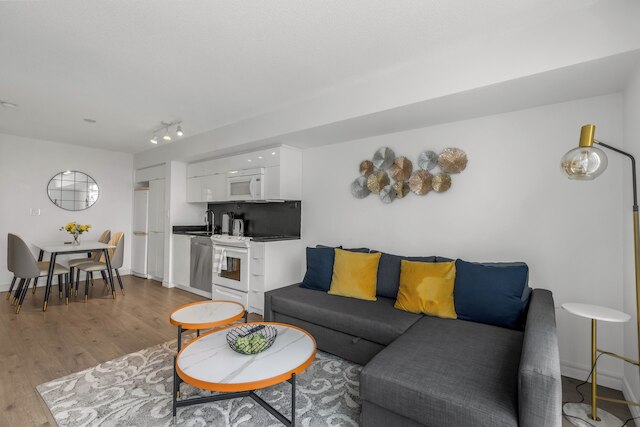 Toronto Harbour Suites