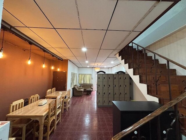 オチャティ ホステル