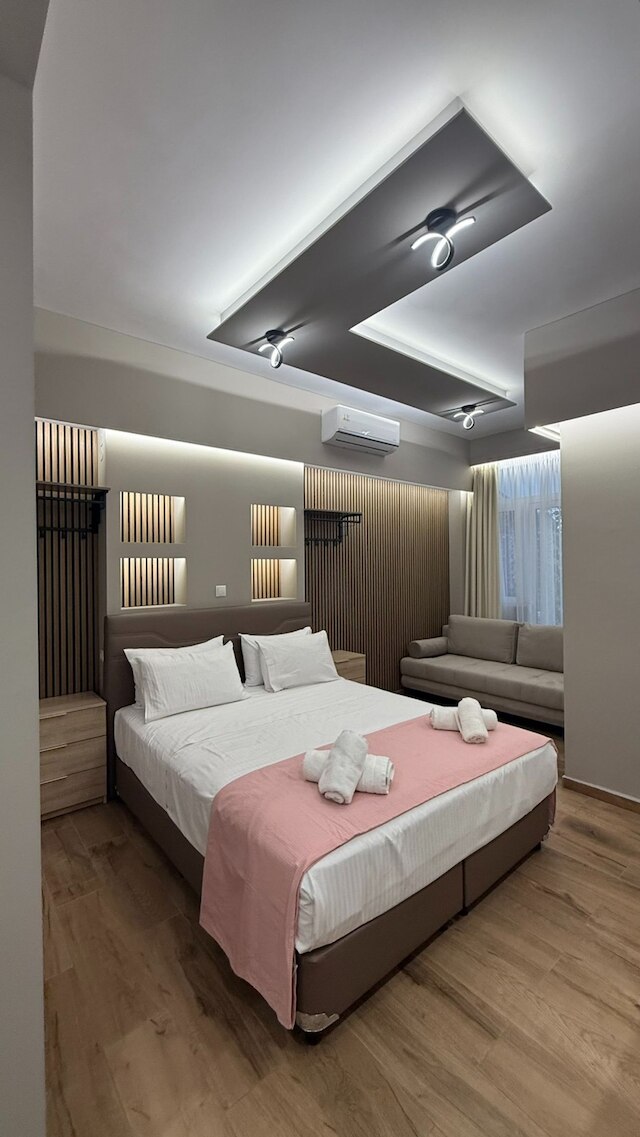 モナスティラキ 110 スーパーホスト ハブ