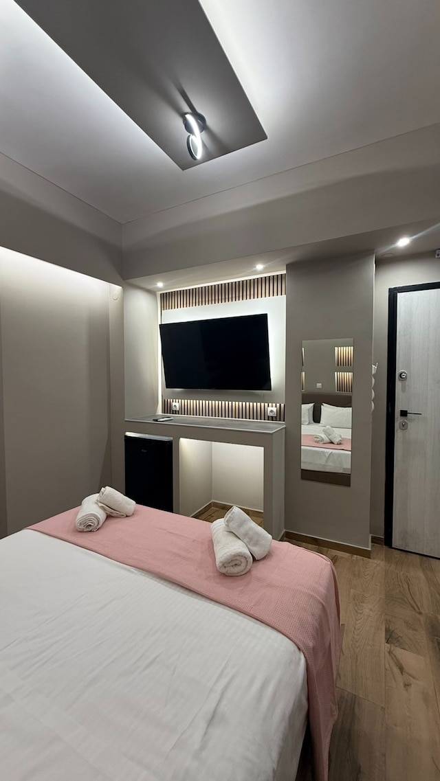 モナスティラキ 110 スーパーホスト ハブ