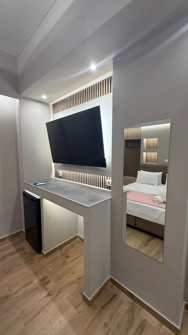 モナスティラキ 110 スーパーホスト ハブ