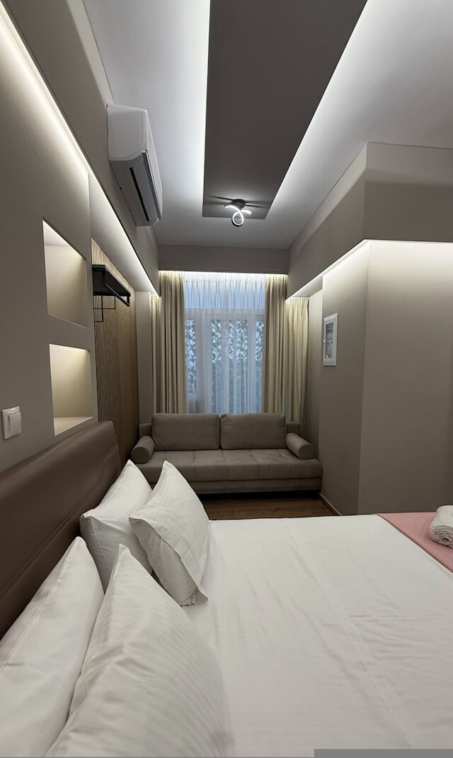 モナスティラキ 110 スーパーホスト ハブ