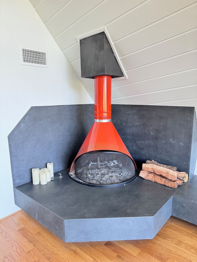 Iconic Gesner Boat House w View of Hollywood Sign