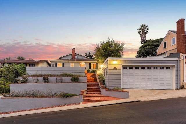 ポイント ロマ ホーム ウィズ プッティンググリーン, ファイアピット + ゲームルーム & ビーチアクセス ゾラ ストリート バイ アヴァントステイ