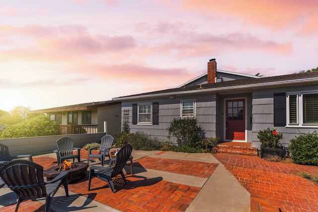 ポイント ロマ ホーム ウィズ プッティンググリーン, ファイアピット + ゲームルーム & ビーチアクセス ゾラ ストリート バイ アヴァントステイ