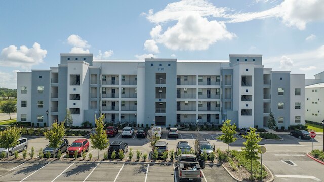 ストーリー レイク コンドス バイ UNE ホームズ