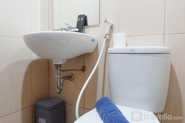 Scenic Modern Studio Room At Tamansari Papilio Apartment