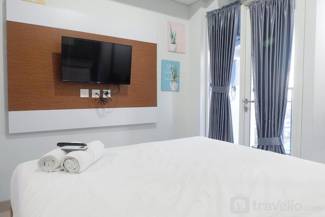 Scenic Modern Studio Room At Tamansari Papilio Apartment