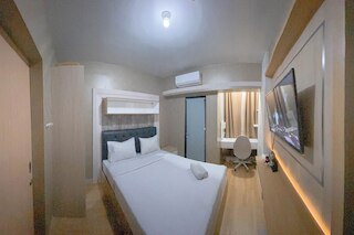 Brown Toned 1Br Without Living Room Apartment At The Alton