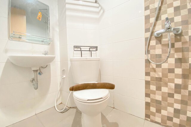 Brown Toned 1Br Without Living Room Apartment At The Alton