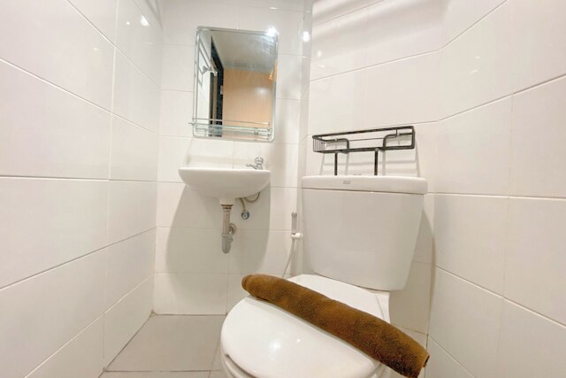 Brown Toned 1Br Without Living Room Apartment At The Alton