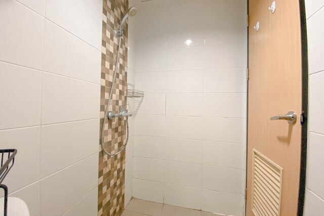 Brown Toned 1Br Without Living Room Apartment At The Alton