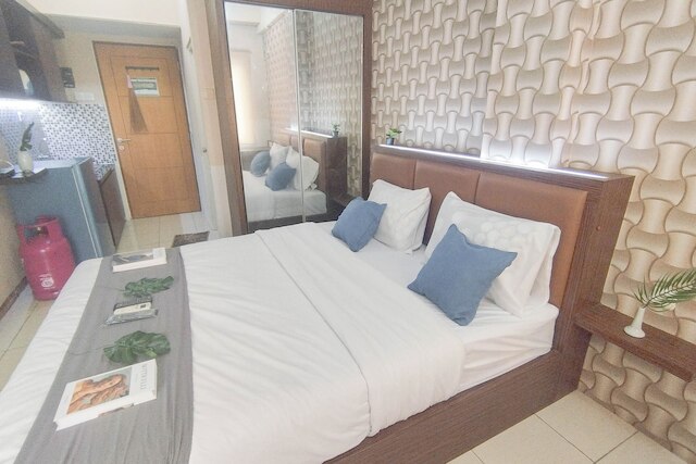 Studio Minimalist And Warm At Pavilion Permata Apartment