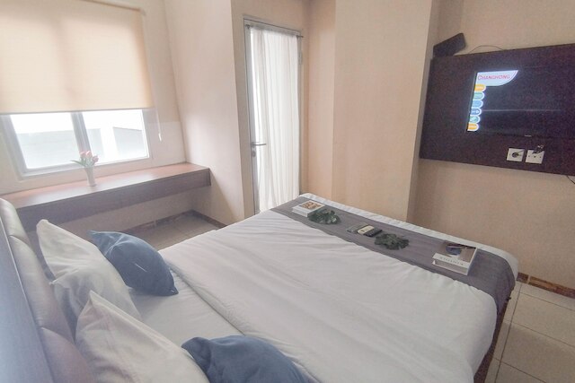 Studio Minimalist And Warm At Pavilion Permata Apartment