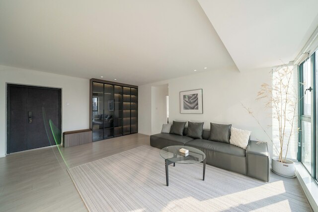 Book and Bed-Lujiabang