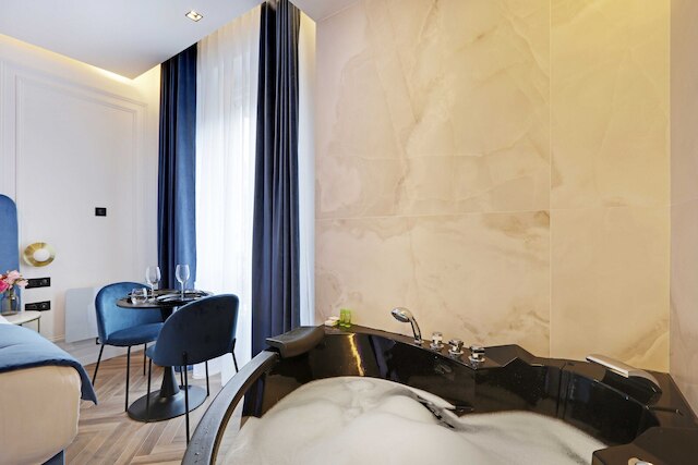 スイート ウィズ エアコンディショナー アンド ジャグジー ボーボーグ ル マレ