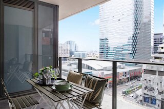 A Cozy 2BR Apt Next to Southern Cross Free Parking