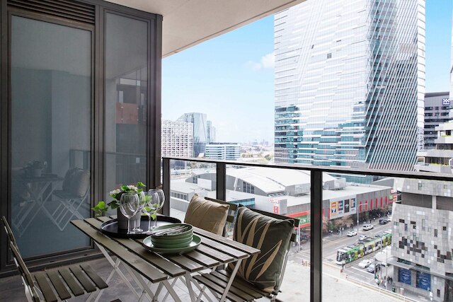 A Cozy 2BR Apt Next to Southern Cross Free Parking