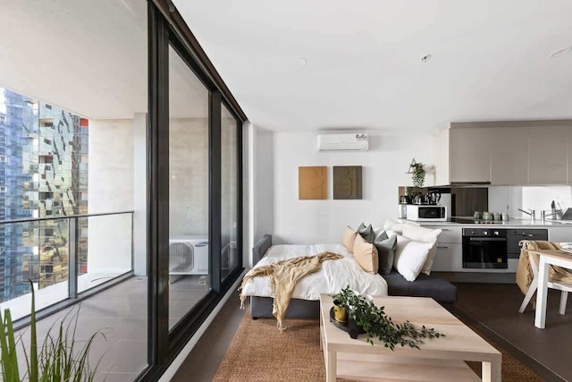 Modern Apartment Steps From Central Station