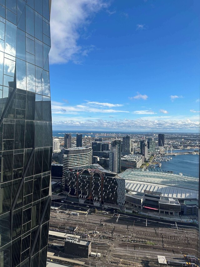 A Comfy Apt Next to Southern Cross