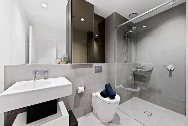 A Comfy Apt Next to Southern Cross