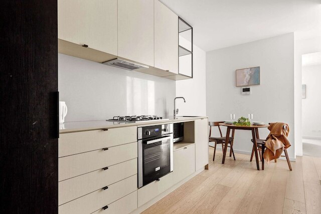 ア 2ベッドルーム アパートメント イン パークビル ニア ザ メルボルン ズー