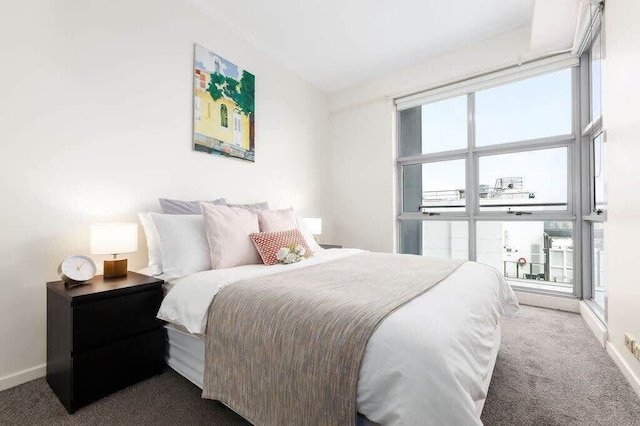 A Comfy & Spacious 2BR Apt Harbour View