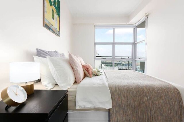 A Comfy & Spacious 2BR Apt Harbour View