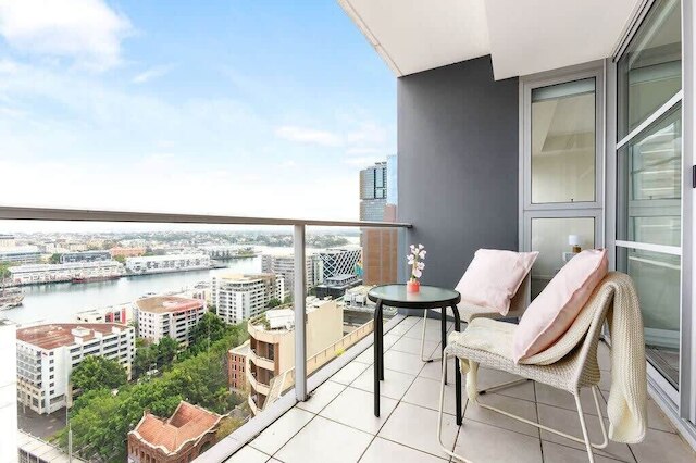 A Comfy & Spacious 2BR Apt Harbour View