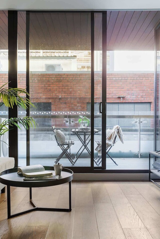 モダン & コージー 2ベッドルーム アパートメント クローズ トゥ メルボルン ユニ