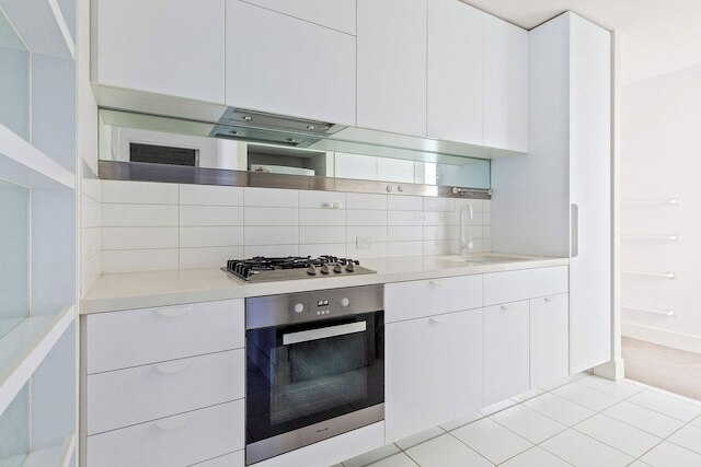 City View 2br, Free Parking, Bright & Central Apt