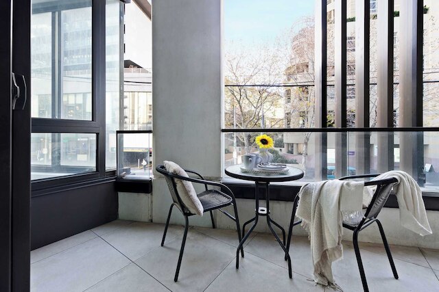 ア コージー 2ベッドルーム アパートメント ライト オン バズィング チャペル ストリート