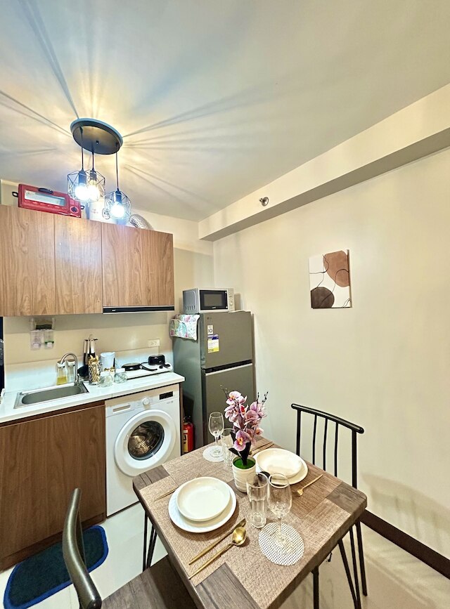 スタジオ リトリート ウィズ バルコニー アンド プール