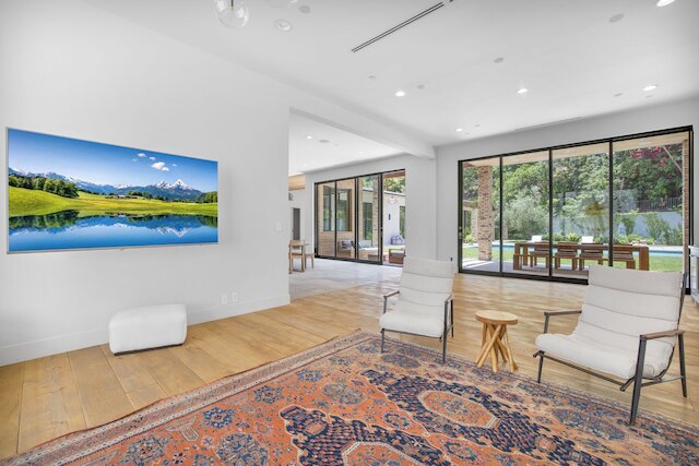 Bowmont - Resort-style Beverly Hills Escape w/ Pool, Garden and Privacy