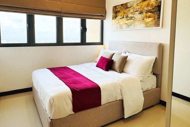 ヤカ トライゼン ラグジュアリー アパートメンツ