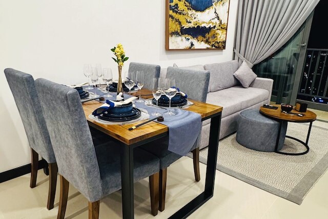 ヤカ トライゼン ラグジュアリー アパートメンツ