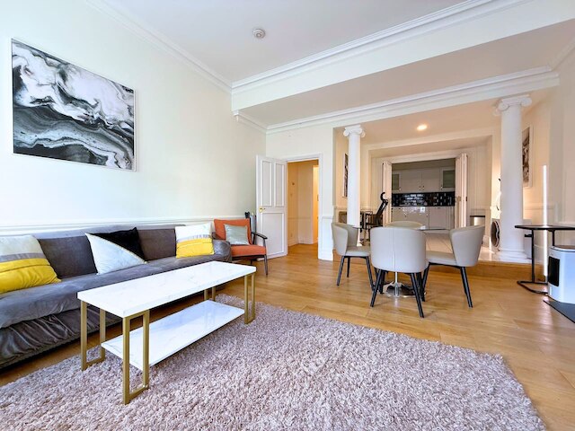 ナイツブリッジ ハイドパーク 2ベッドルーム 2バスルーム アンド ガーデン