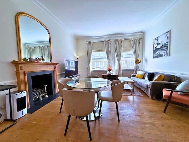 ナイツブリッジ ハイドパーク 2ベッドルーム 2バスルーム アンド ガーデン