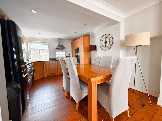 1300フィート フィッツロヴィア ソーホー 2ベッドルーム 2バスルーム