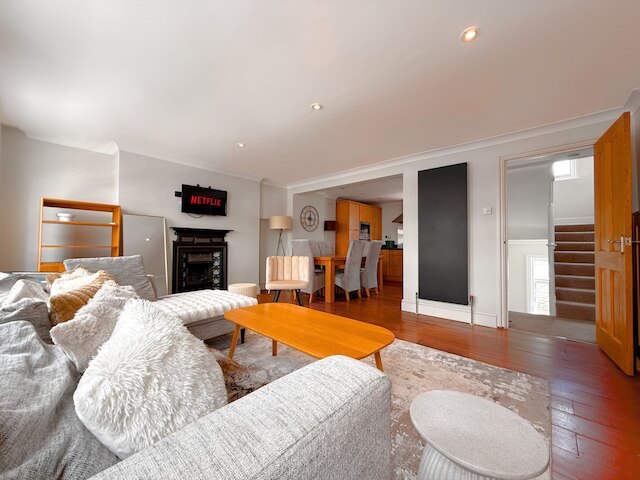 1300フィート フィッツロヴィア ソーホー 2ベッドルーム 2バスルーム